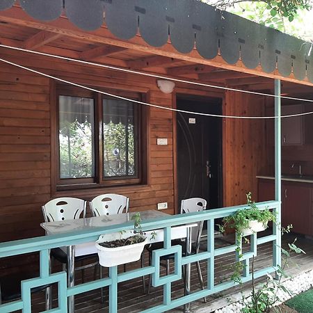 Flora Pansiyon Çıralı Apartamento Kemer Exterior foto