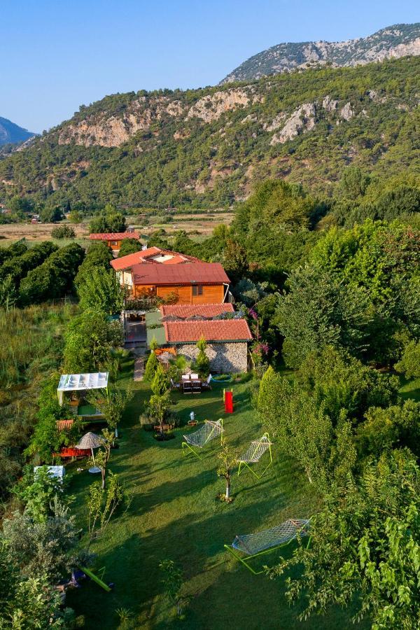Flora Pansiyon Çıralı Apartamento Kemer Exterior foto