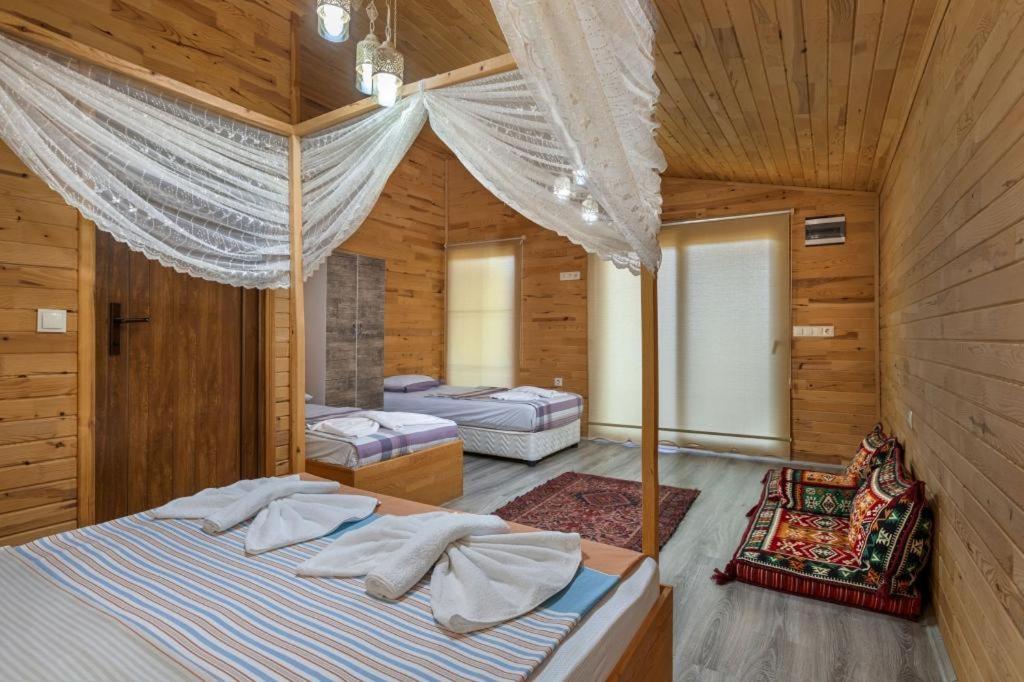 Flora Pansiyon Çıralı Apartamento Kemer Exterior foto