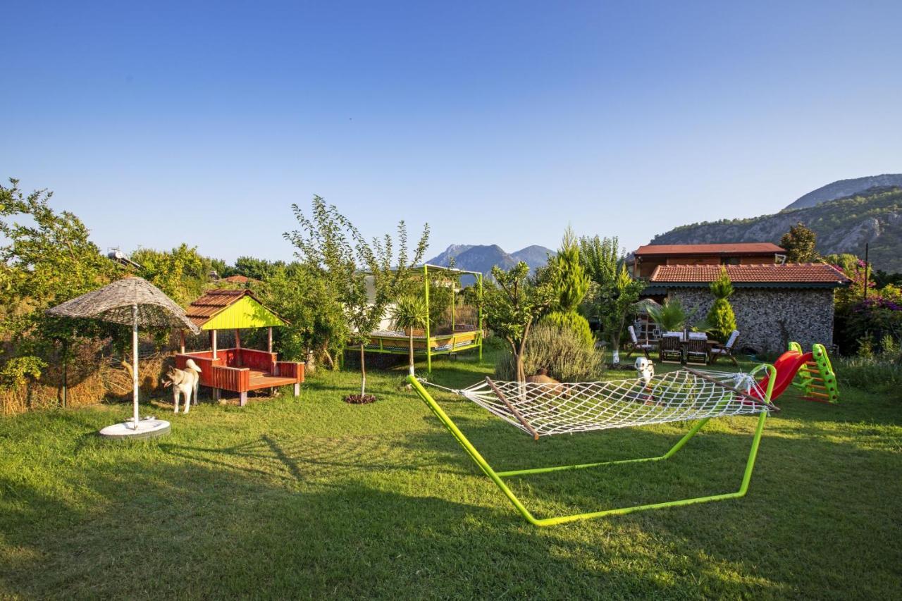 Flora Pansiyon Çıralı Apartamento Kemer Exterior foto