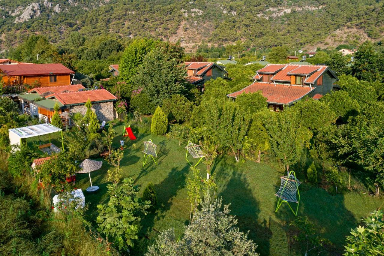 Flora Pansiyon Çıralı Apartamento Kemer Exterior foto
