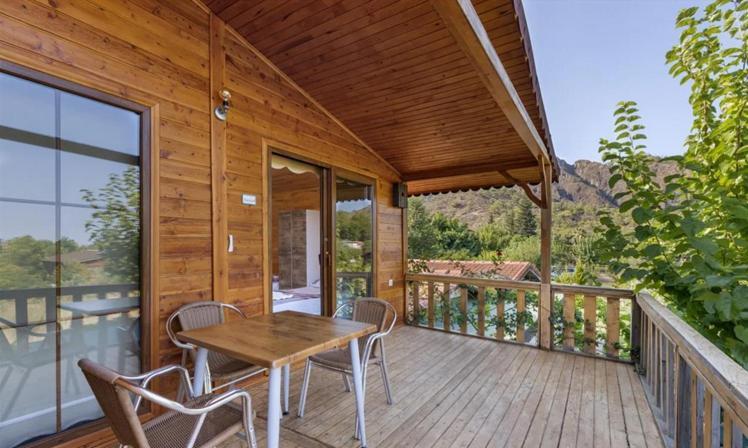 Flora Pansiyon Çıralı Apartamento Kemer Exterior foto