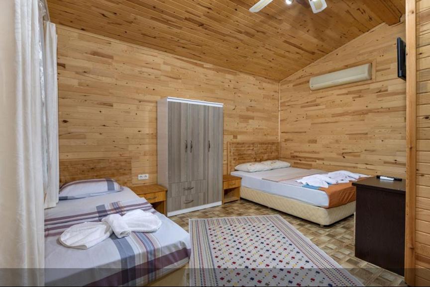 Flora Pansiyon Çıralı Apartamento Kemer Exterior foto