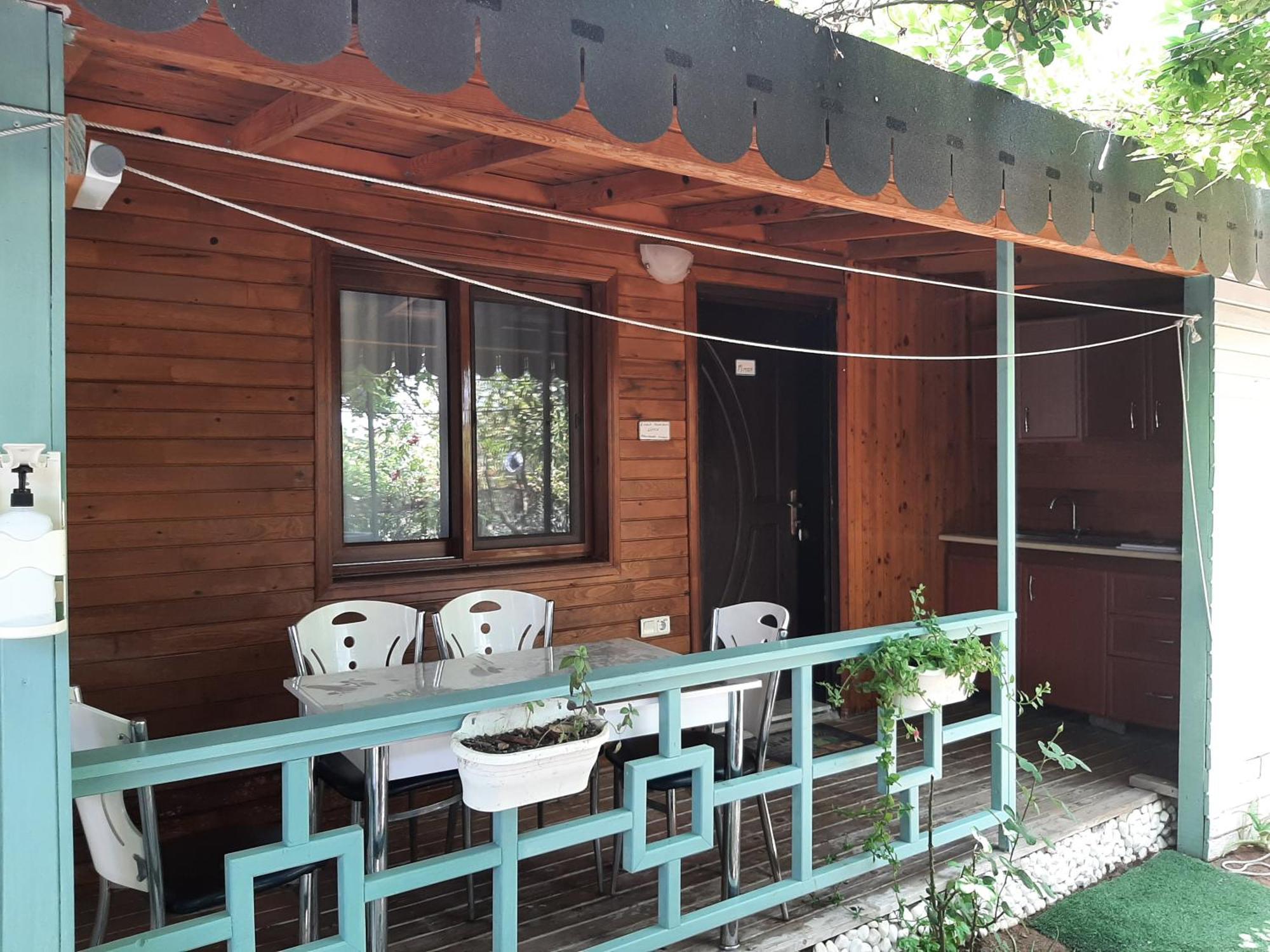 Flora Pansiyon Çıralı Apartamento Kemer Exterior foto
