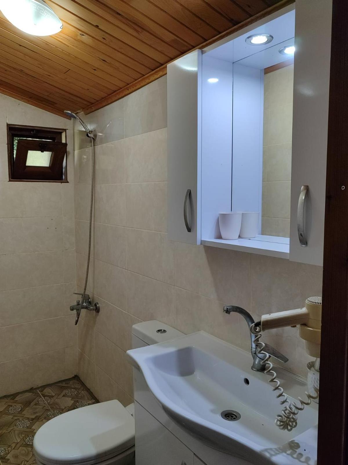 Flora Pansiyon Çıralı Apartamento Kemer Exterior foto