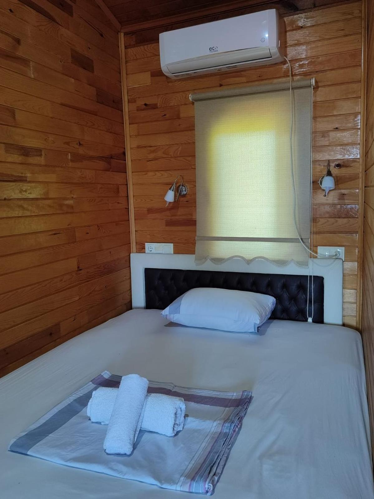 Flora Pansiyon Çıralı Apartamento Kemer Exterior foto