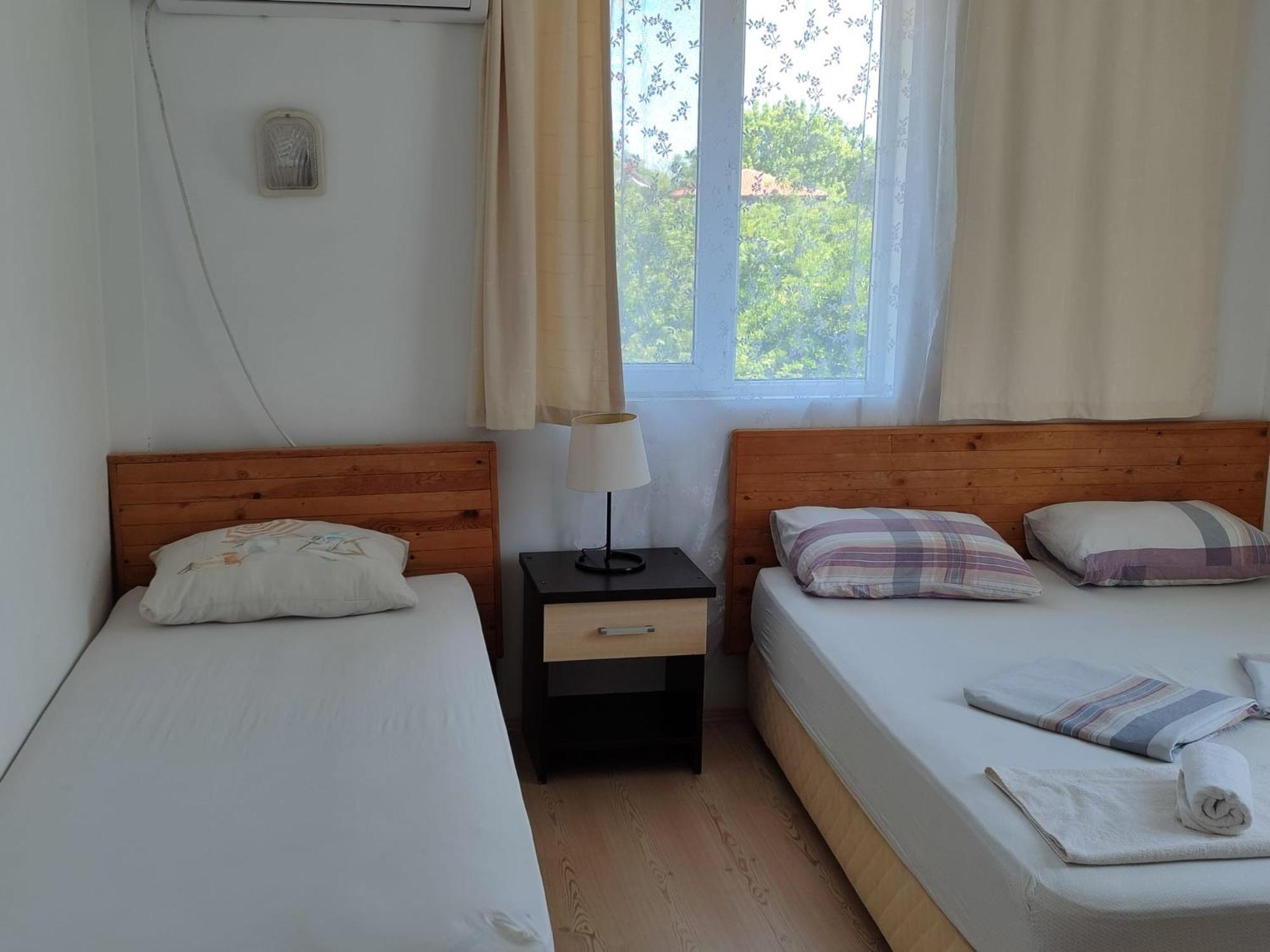 Flora Pansiyon Çıralı Apartamento Kemer Exterior foto