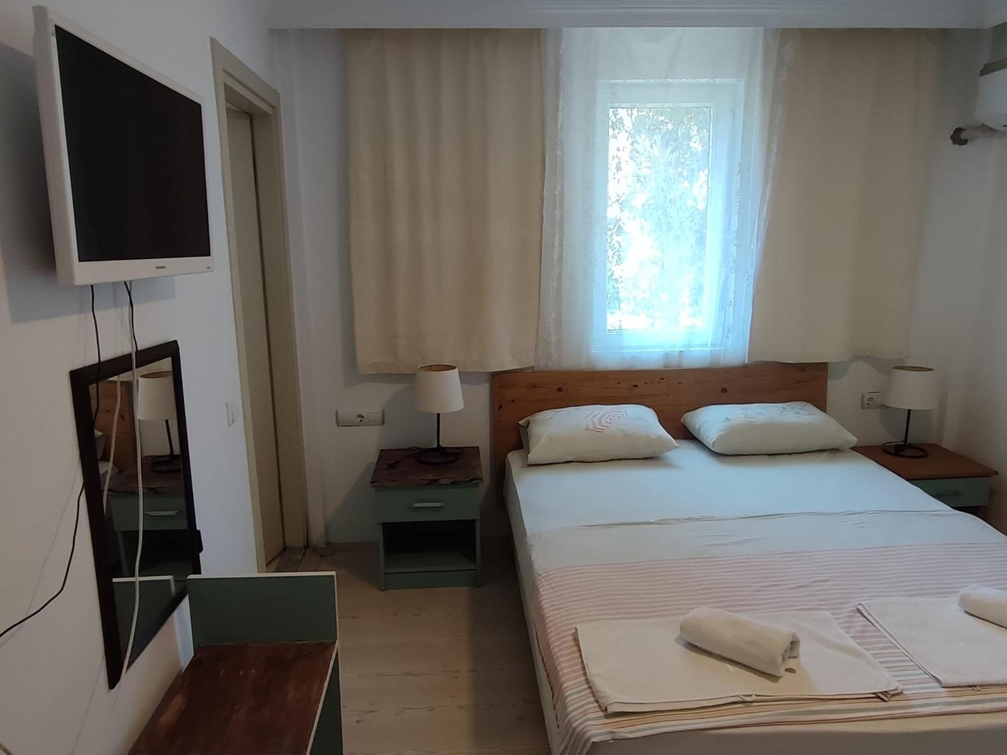 Flora Pansiyon Çıralı Apartamento Kemer Exterior foto